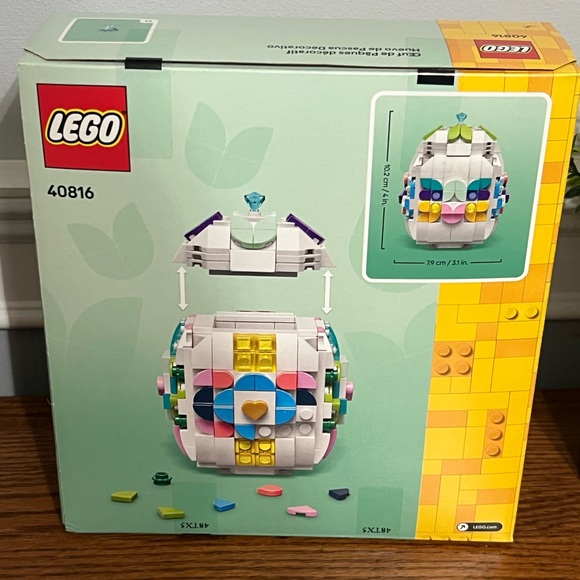 LEGO White Egg Building Set with Pastel Accents NWT - Picture 4 of 4